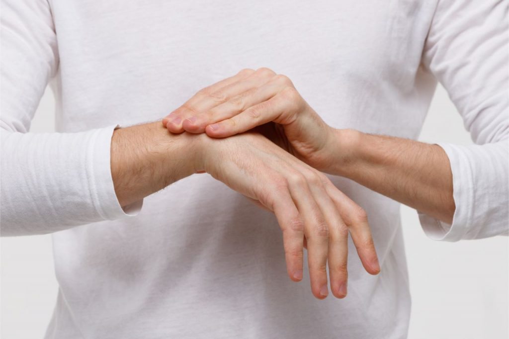 5 Symptoms of Wrist Tendonitis
