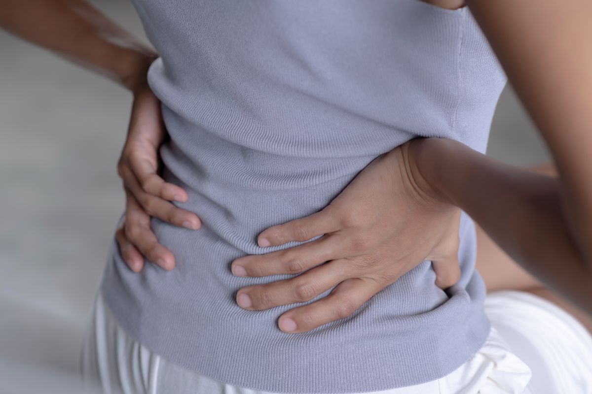 4 Causes Of Middle Back Pain