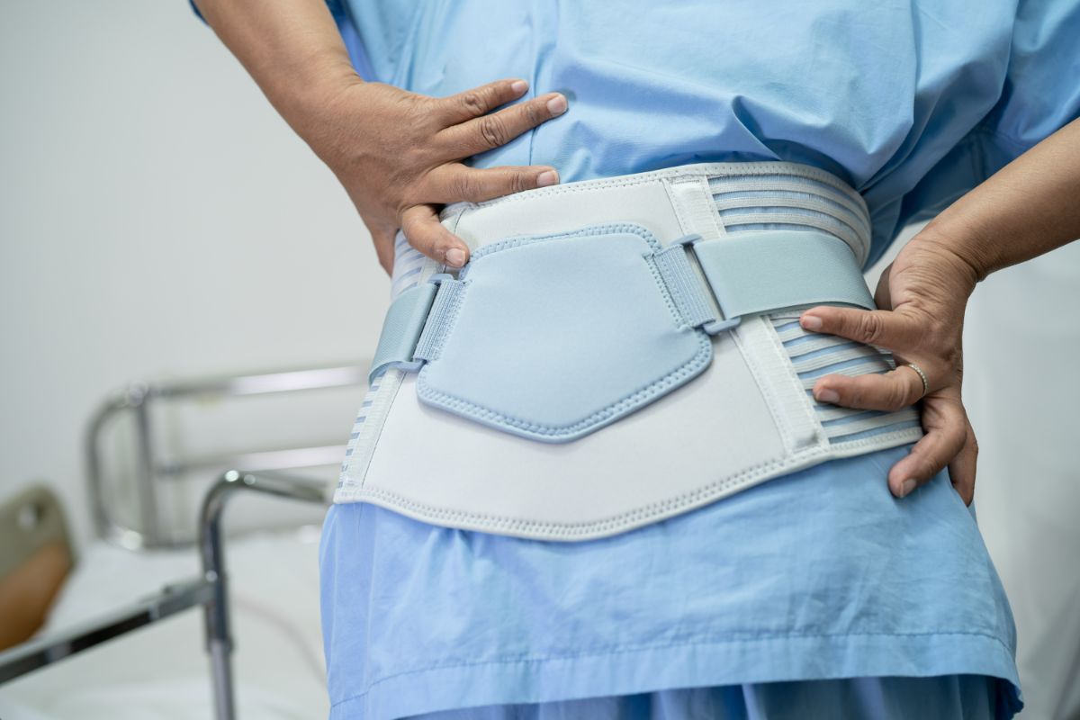 6 Signs You Might Need a Back Brace