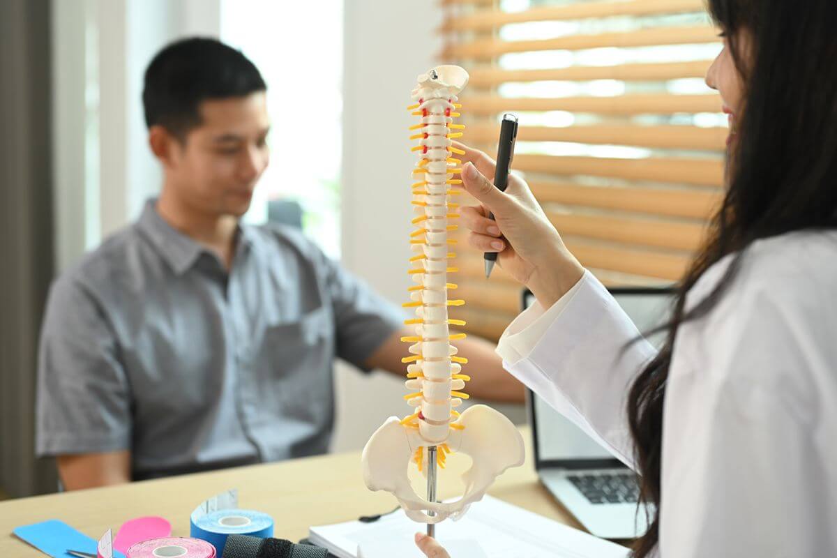 How a Chiropractic Clinic in Manila Develops a Personalized Care Plan
